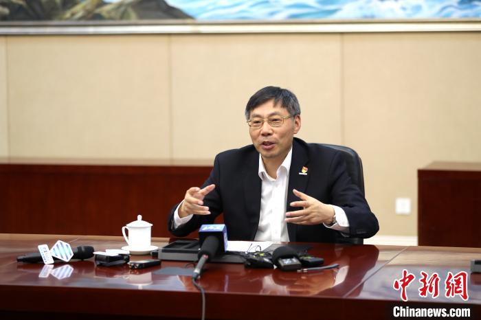 近日，全國人大代表、浪潮集團董事長兼CEO孫丕恕接受媒體采訪。浪潮集圖供圖