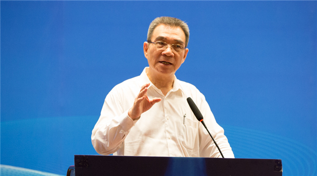 林毅夫發(fā)表演講。（資料圖）